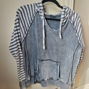 Womens relaxed fit sweatshirt L